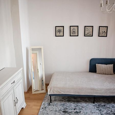 Cozy Modern Apartment In The Old Town - Hlavna Street Koszyce Zewnętrze zdjęcie