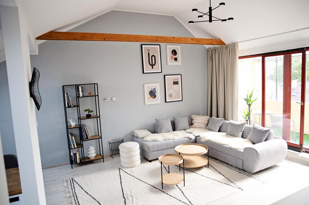 Cozy Modern Apartment In The Old Town - Hlavna Street Koszyce Zewnętrze zdjęcie