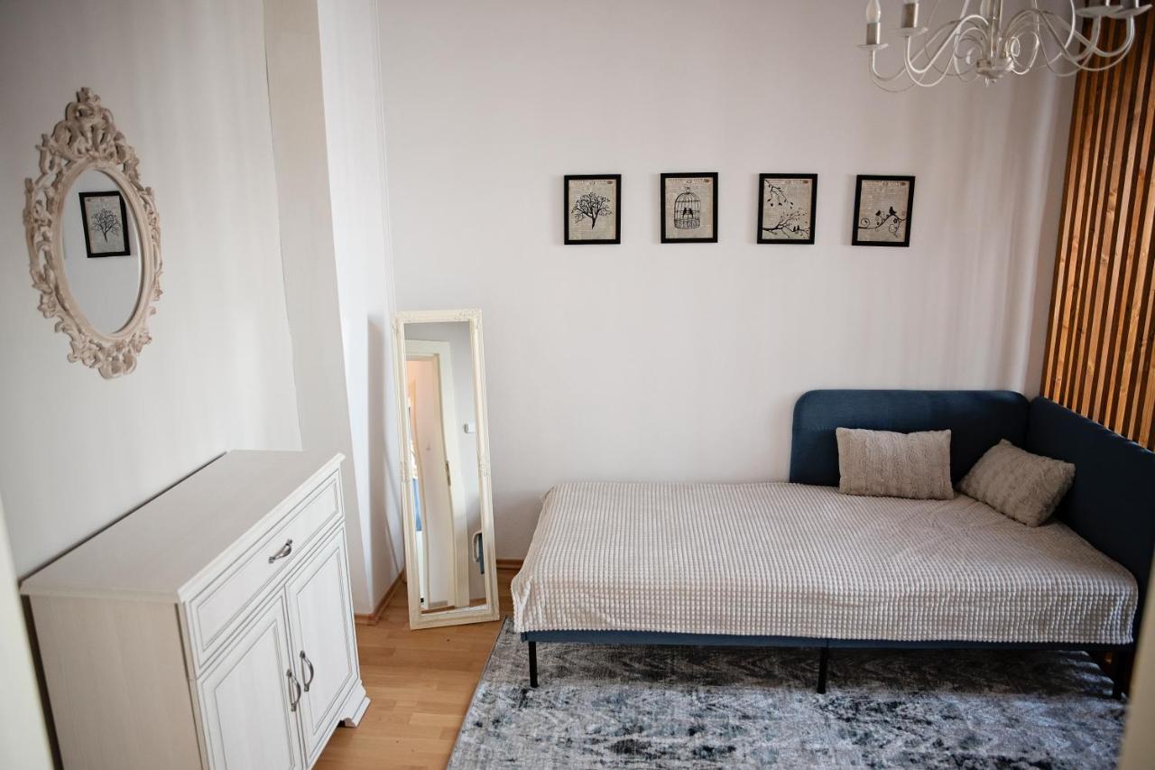 Cozy Modern Apartment In The Old Town - Hlavna Street Koszyce Zewnętrze zdjęcie